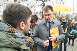 Szymon Hołownia w trasie po kraju