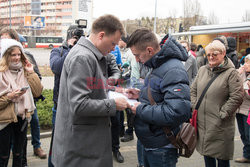 Szymon Hołownia w trasie po kraju