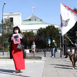 Obowiązuje nakaz zasłaniania nosa i ust