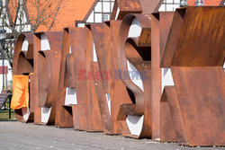 Obowiązuje nakaz zasłaniania nosa i ust