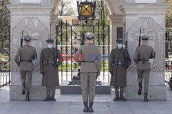 Obowiązuje nakaz zasłaniania nosa i ust