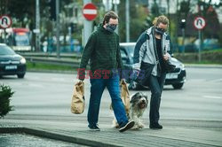 Obowiązuje nakaz zasłaniania nosa i ust