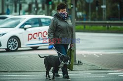 Obowiązuje nakaz zasłaniania nosa i ust