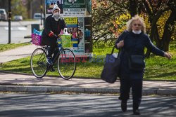 Obowiązuje nakaz zasłaniania nosa i ust