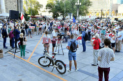 Wiec solidarnosci ph. Wolna Warszawa dla Wolnej Bialorusi