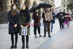 Protest kolejkowy Strajku Kobiet w Krakowie