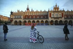 Protest kolejkowy Strajku Kobiet w Krakowie