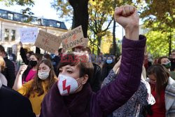 Kolejne protesty po wyroku TK ws. aborcji - dzień trzeci