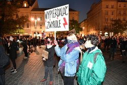 Kolejne protesty po wyroku TK ws. aborcji - dzień trzeci