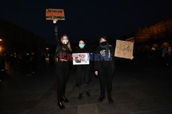 Kolejne protesty po wyroku TK ws. aborcji - dzień trzeci