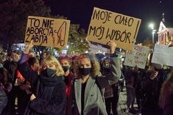 Kolejne protesty po wyroku TK ws. aborcji - dzień trzeci