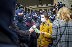 Pikieta solidarnościowa Strajku Kobiet przed sądem