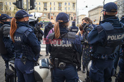 Pikieta solidarnościowa Strajku Kobiet przed sądem