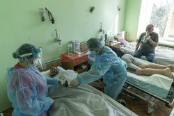 Pierwsza dostawa szczepionki AstraZeneca na Ukrainę