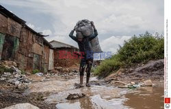 Codzienne życie w slumsach Nairobi