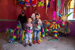 Tradycyjne wytwarzanie piniat w Meksyku