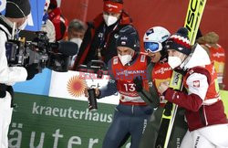 Brązowy medal MŚ Polaków w drużynowym konkursie skoków w Oberstdorfie