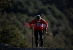 82-letni alpinista trenuje przed kolejną wyprawą