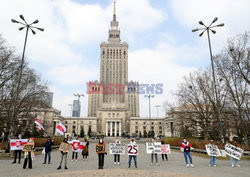 Większy ruch w sklepach meblowych i budowlanych przed lockdownem