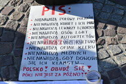 Antypisowski protest w Krakowie