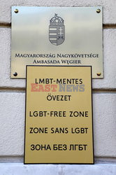 Protest pod ambasadą Węgier przeciw nowemu prawu anty-LGBT