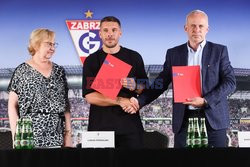 Powitanie Lukasa Podolskiego na stadionie Górnika Zabrze