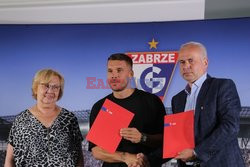 Powitanie Lukasa Podolskiego na stadionie Górnika Zabrze