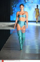 Pokazy Miami Swim Week 2021