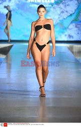 Pokazy Miami Swim Week 2021