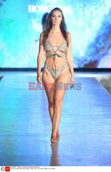 Pokazy Miami Swim Week 2021