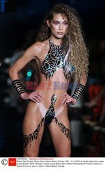 Pokazy Miami Swim Week 2021