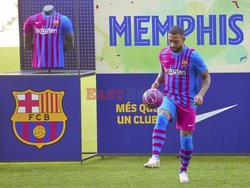 Memphis Depay podpisał kontrakt z Barceloną