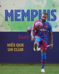 Memphis Depay podpisał kontrakt z Barceloną