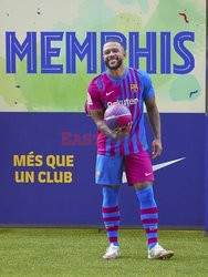 Memphis Depay podpisał kontrakt z Barceloną