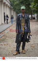 Street fashion na Tygodniu Mody w Londynie - lato 2022
