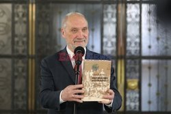 Antoni Macierewicz o rocznicy powstania KOR