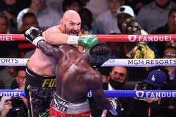 Tyson Fury znokautował Deontaya Wildera