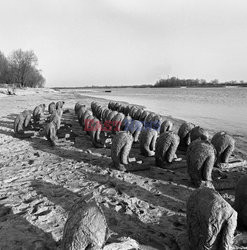 Magdalena Abakanowicz i jej rzeźby