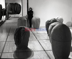 Magdalena Abakanowicz i jej rzeźby