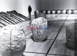 Magdalena Abakanowicz i jej rzeźby