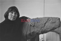 Magdalena Abakanowicz i jej rzeźby