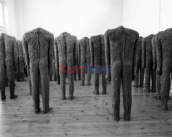 Magdalena Abakanowicz i jej rzeźby