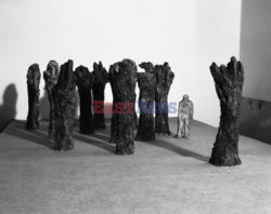 Magdalena Abakanowicz i jej rzeźby