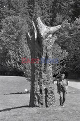 Magdalena Abakanowicz i jej rzeźby