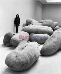 Magdalena Abakanowicz i jej rzeźby