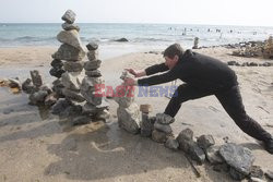 Kamienne instalacje na plaży w Odessie