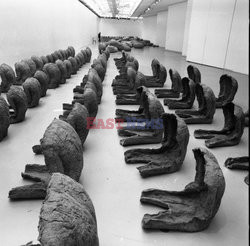 Magdalena Abakanowicz i jej rzeźby