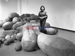 Magdalena Abakanowicz i jej rzeźby