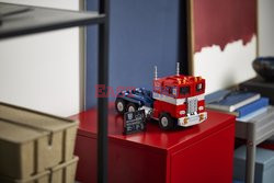 Optimus Prime z klocków lego