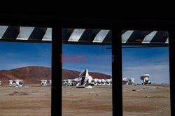 Radioteleskopy na pustyni Atacama